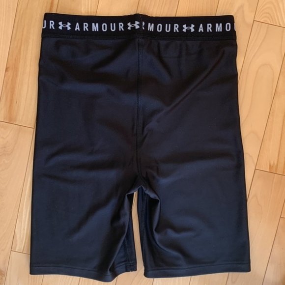 Under Armour HeatGear Bike Shorts (size small) - Picture 6 of 7